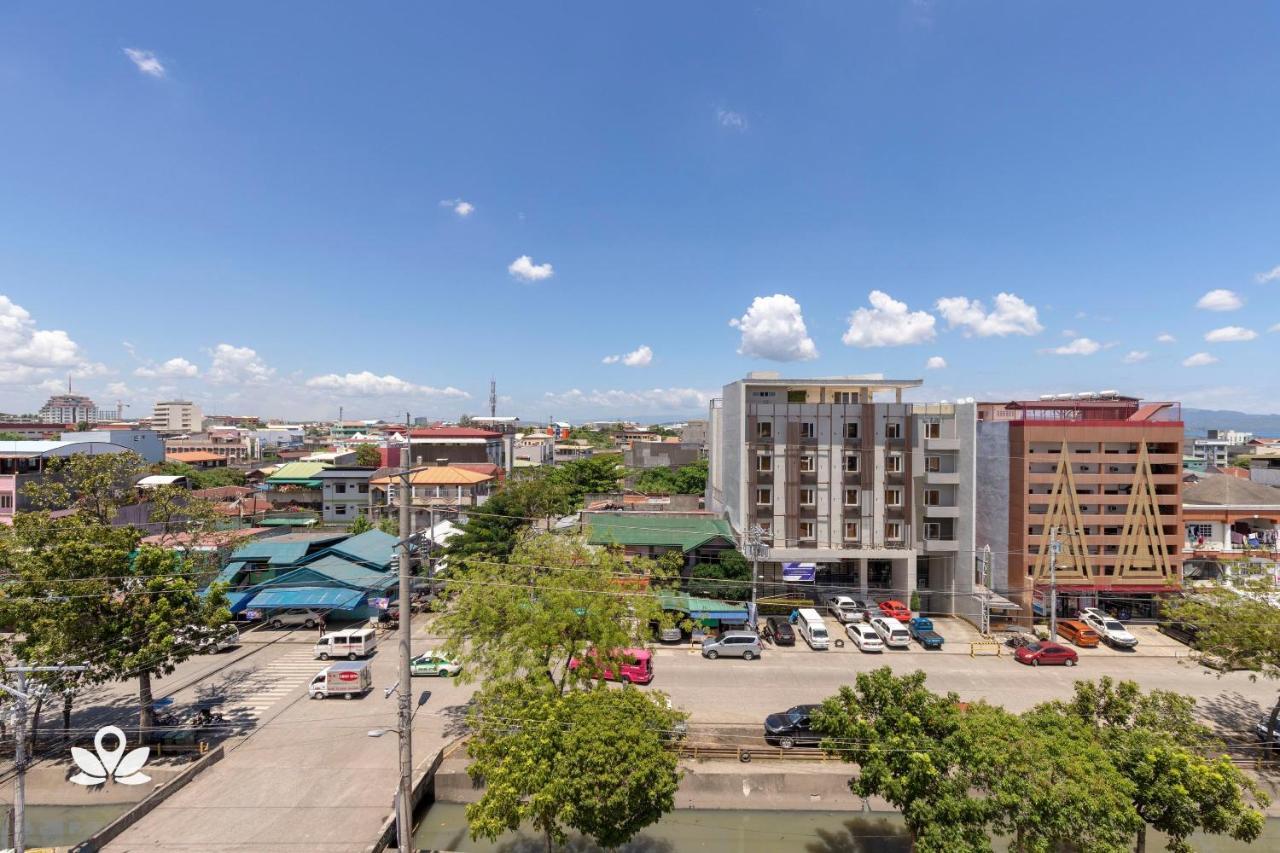 เซน รูม โรซัส อเวนิว Hotel Davao ภายนอก รูปภาพ