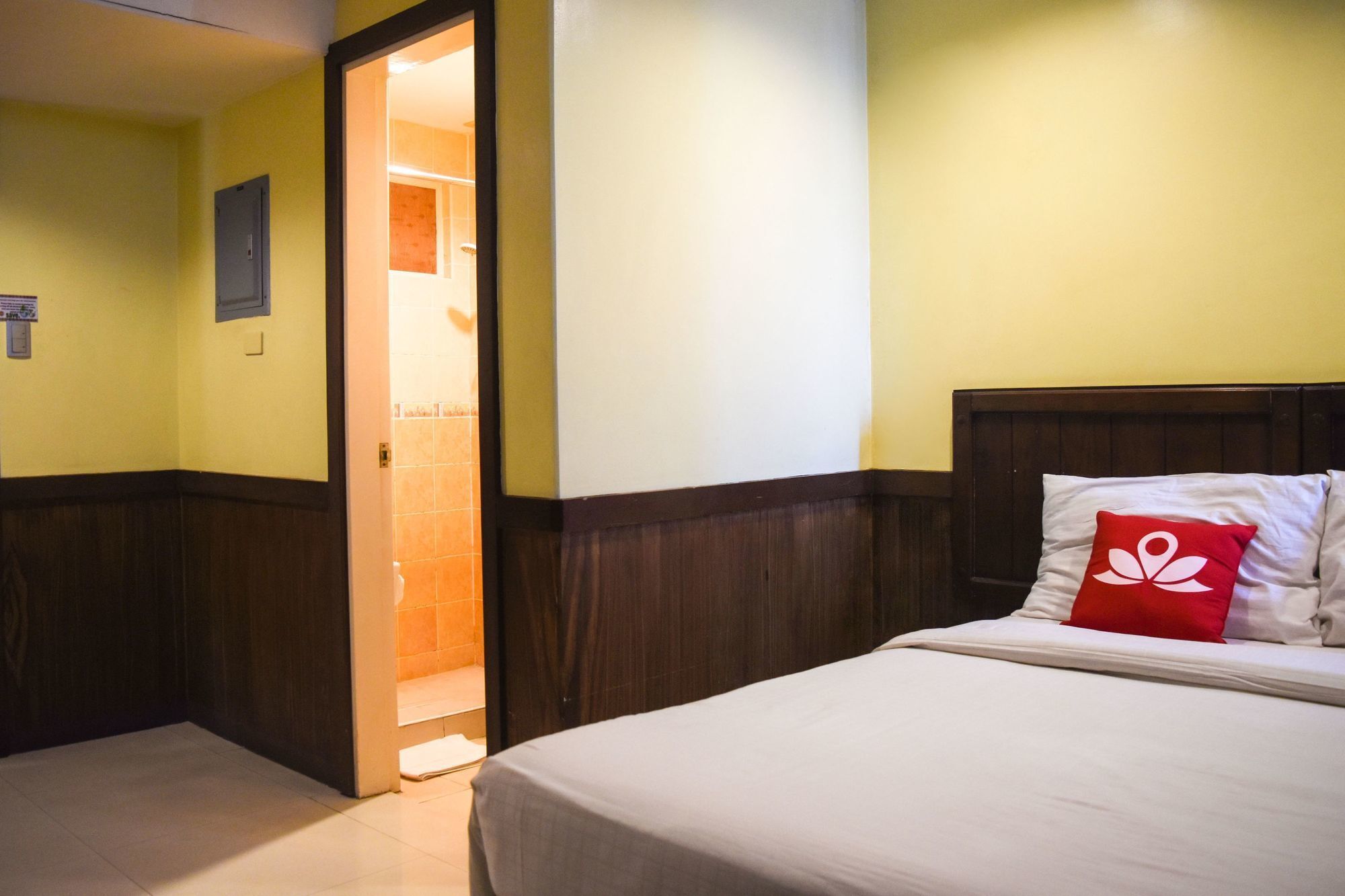 เซน รูม โรซัส อเวนิว Hotel Davao ภายนอก รูปภาพ